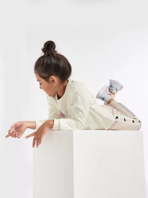 Minnie Mouse Sweatshirt 7 Minnie Mouse Sweatshirt – Bild 5